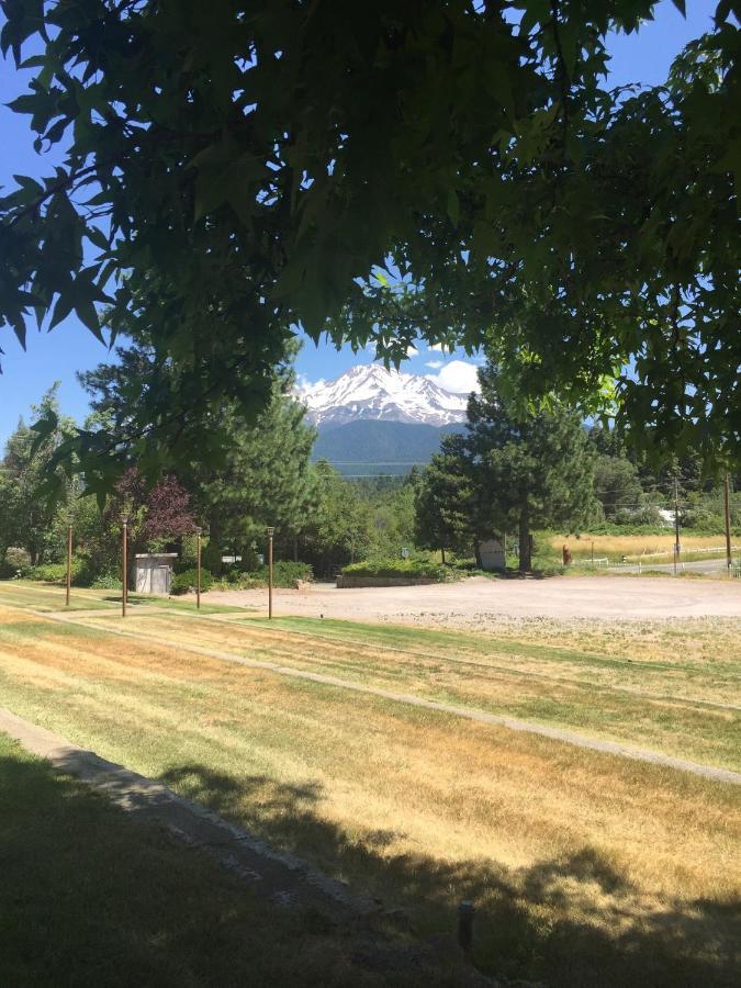 Mount Shasta Ranch Bed And Breakfast Dış mekan fotoğraf